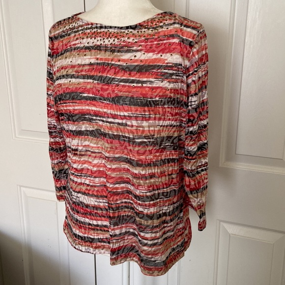 Ruby Rd. Red, white gold & black 3/4 inch sleeve top with gold embellishment - Picture 3 of 5